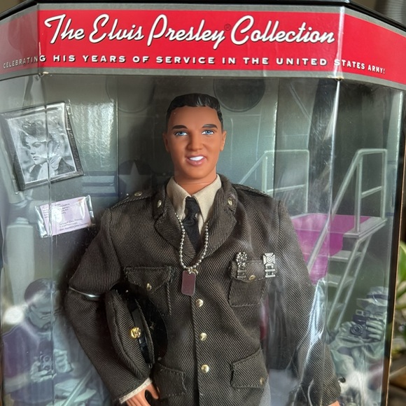 The Elvis Presley Collection - Picture 3 of 8